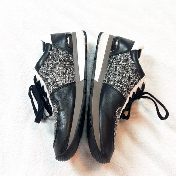 Michael Kors Allie Trainer Sneakers Lace Up Tweed Black White Leather 9.5 M - Picture 3 of 10